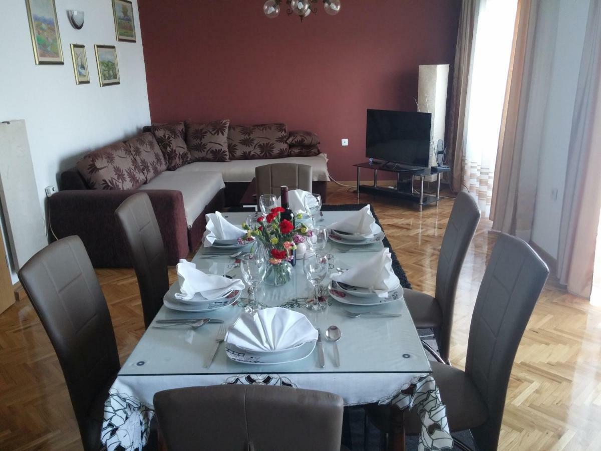 Anna Apartment Marina Luaran gambar