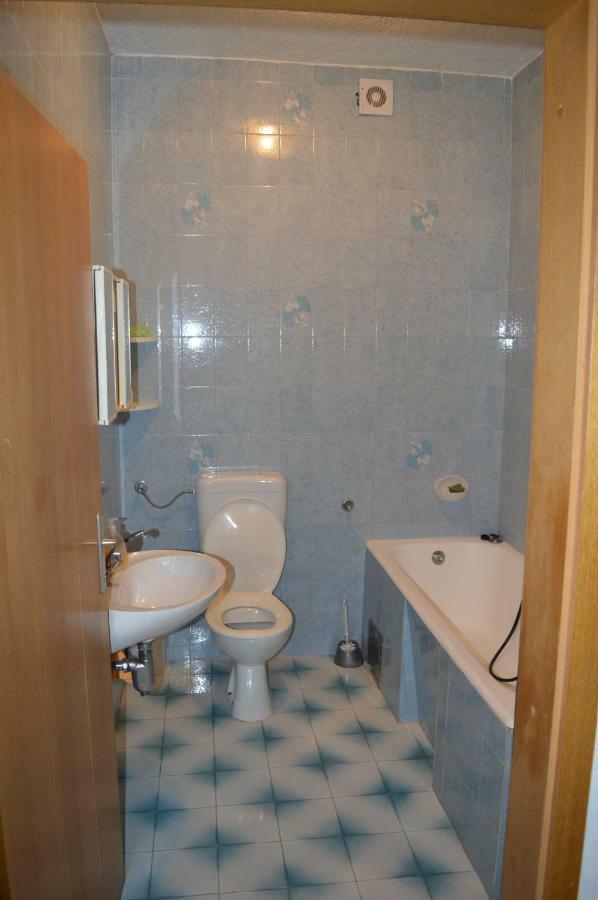Anna Apartment Marina Luaran gambar