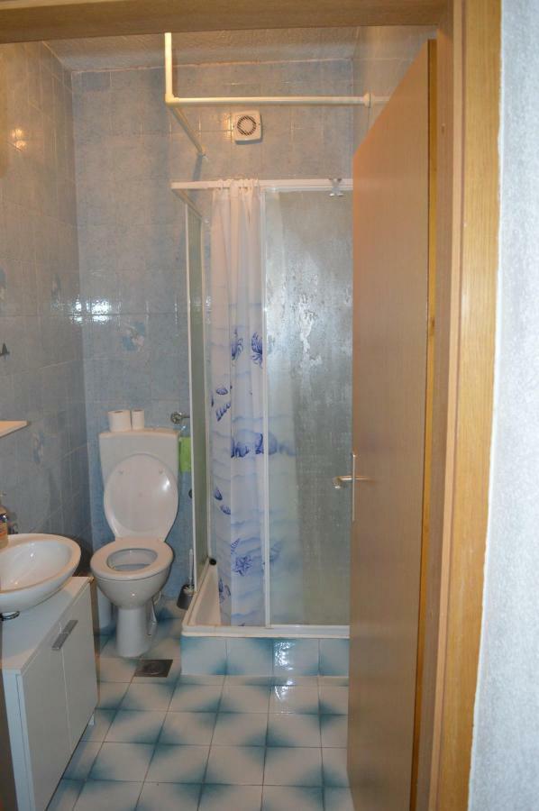 Anna Apartment Marina Luaran gambar