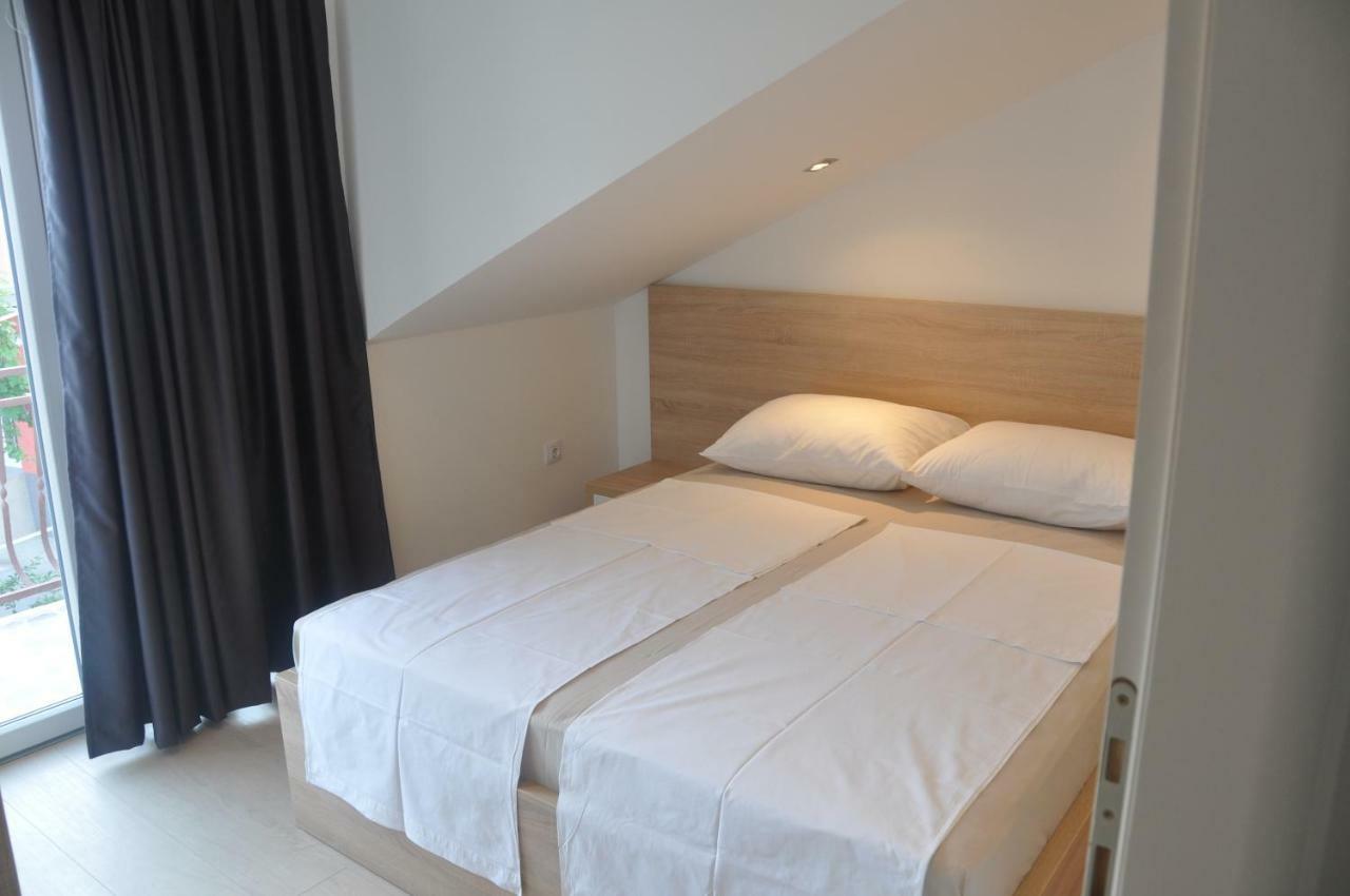 Anna Apartment Marina Luaran gambar