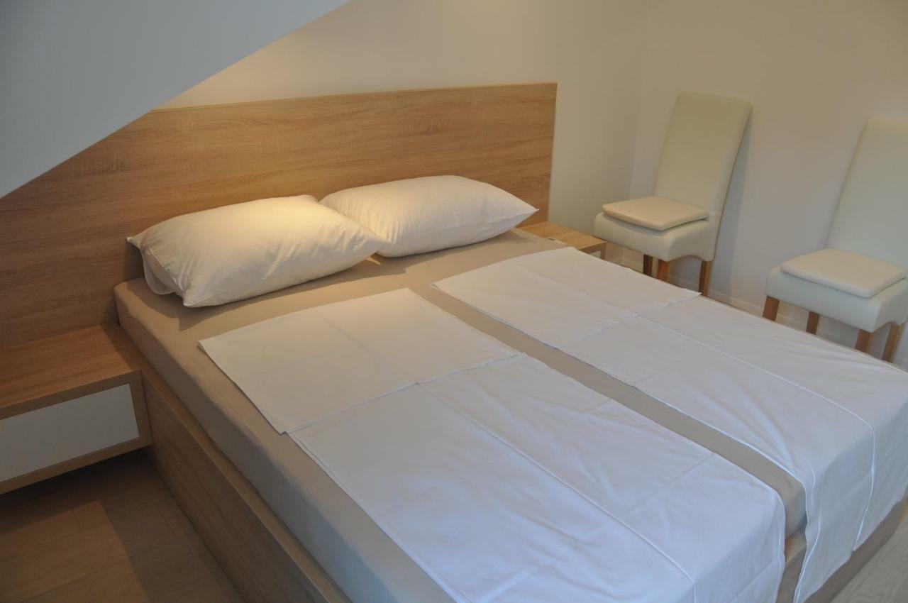 Anna Apartment Marina Luaran gambar