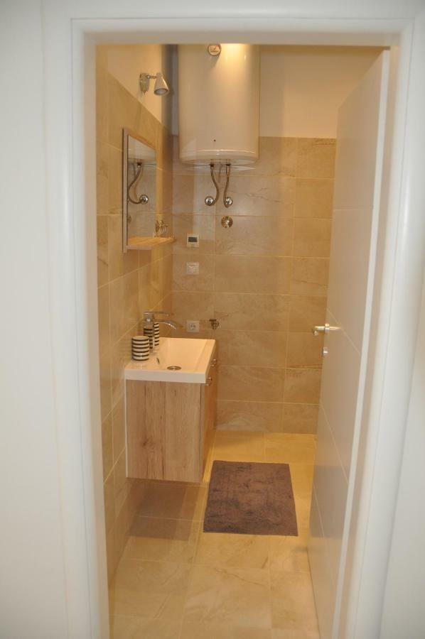 Anna Apartment Marina Luaran gambar