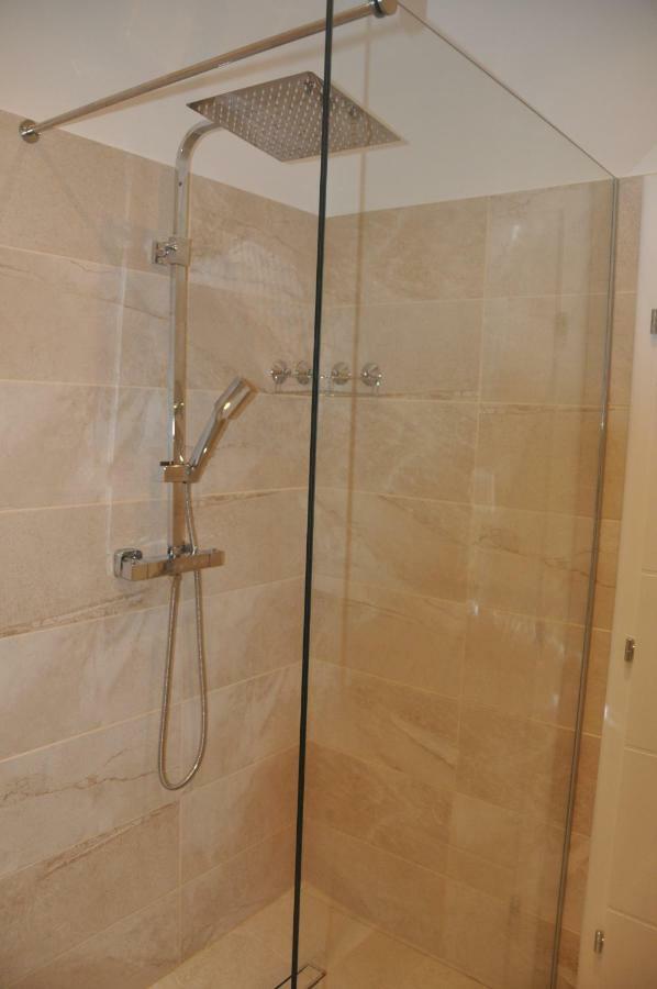 Anna Apartment Marina Luaran gambar