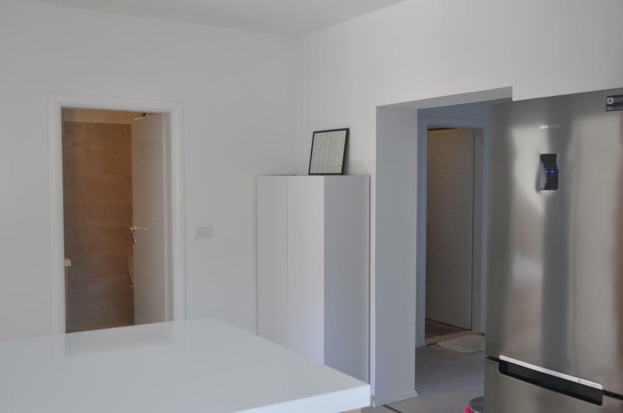 Anna Apartment Marina Luaran gambar
