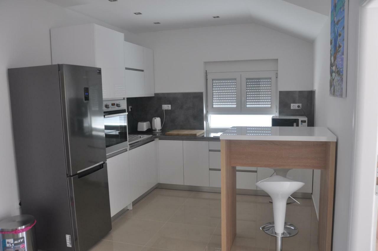 Anna Apartment Marina Luaran gambar