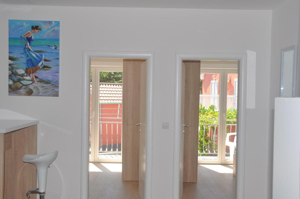 Anna Apartment Marina Luaran gambar