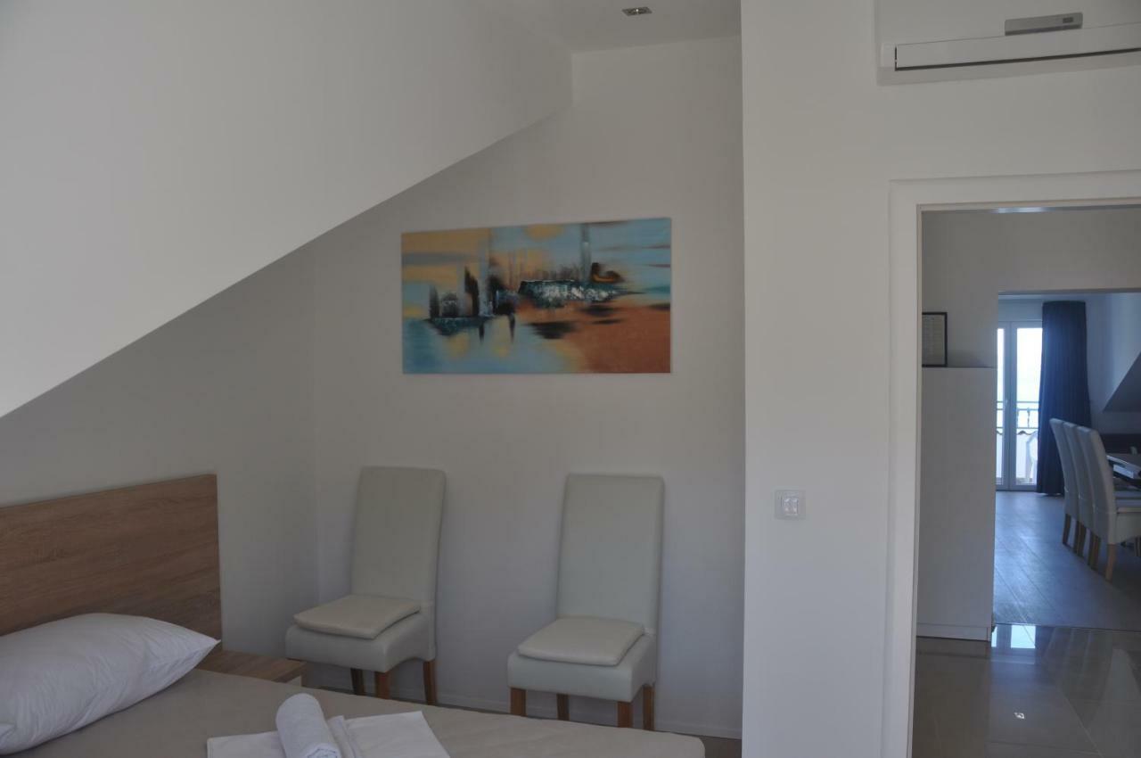 Anna Apartment Marina Luaran gambar