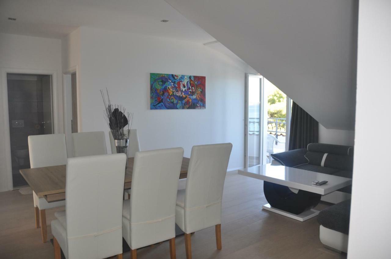 Anna Apartment Marina Luaran gambar